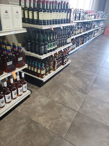 State Liquor Store «Springboro Wine & State Liquor», reviews and photos, 281 W Central Ave, Springboro, OH 45066, USA