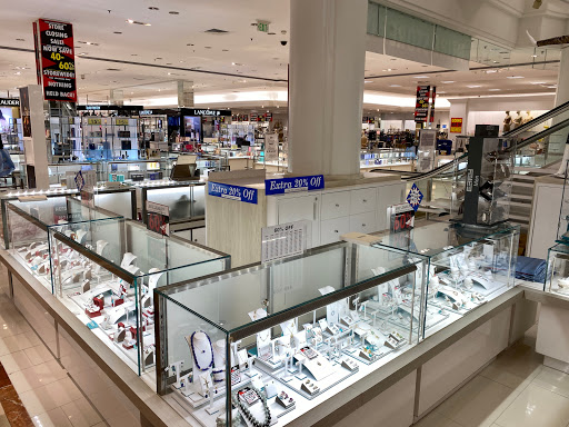 Department Store «Lord & Taylor», reviews and photos, 1701 Sunrise Hwy, Bay Shore, NY 11706, USA