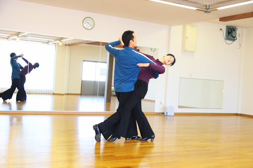 ダンススクール ヒロスダンススタジオ
