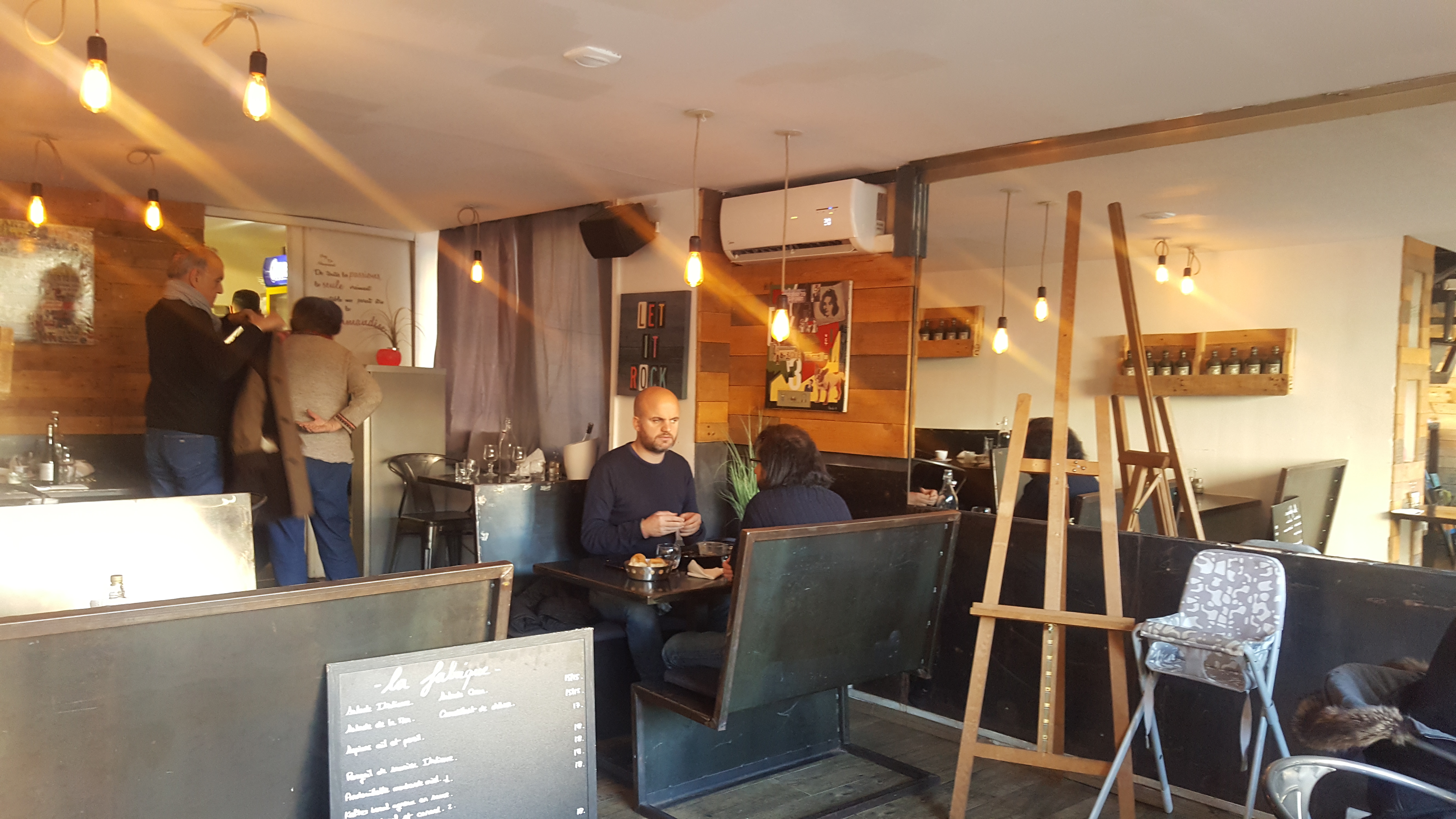 Photo n° 2 de l'avis de A. fait le 05/12/2017 à 19:02