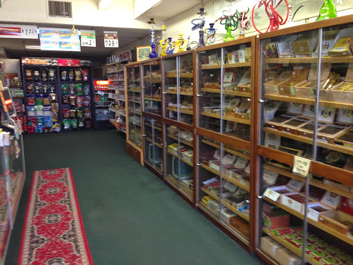 Tobacco Shop «Royal Cigars & Tobacco», reviews and photos, 740 N Main St, West Hartford, CT 06117, USA