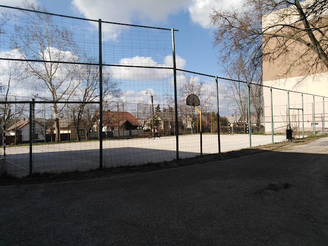 Értékelések erről a helyről: Fecskeparti focipálya, Székesfehérvár - Sportpálya
