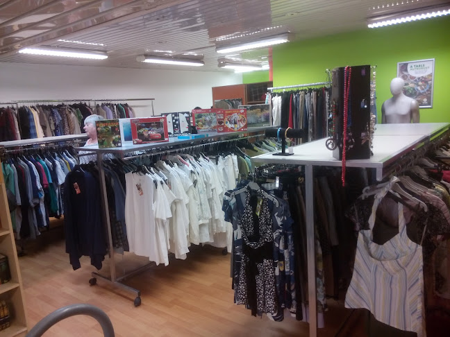 Beoordelingen van Oxfam Shop Nivelles in Bergen - Kledingwinkel