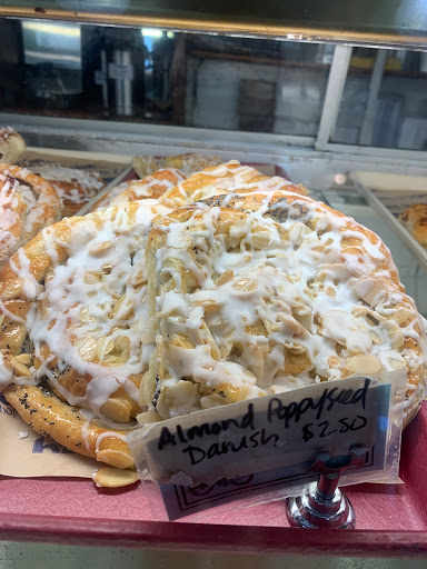 Restaurant «La Baguette French Bread and Pastry Shop», reviews and photos, 3088 Poplar Ave, Memphis, TN 38111, USA