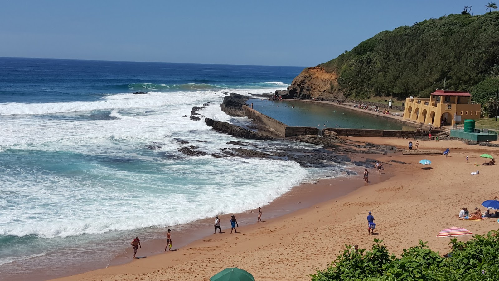 Photo of Thompsons beach with bright fine sand surface