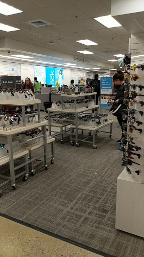 Department Store «Nordstrom Rack Downtown DC», reviews and photos, 1800 L St NW, Washington, DC 20036, USA