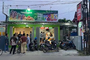 CROFFLEBEES X TUMBUHAN SMOOTHIES BEKASI image