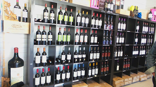 Magasin de vins et spiritueux LA CAVE DU CABANON - Vins de Bordeaux et Spiritueux Lacanau