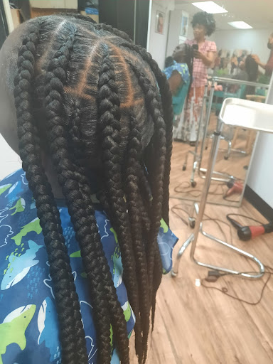 Shopping Mall «Freedom Village Shopping Center», reviews and photos, 1039 Alleghany St, Charlotte, NC 28208, USA