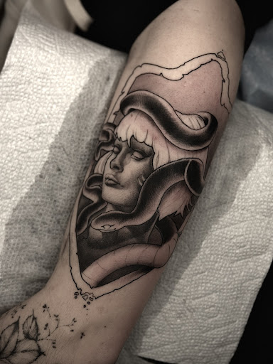 Explore tattoo ideas for traveling, creative tattoo ideas in Southampton, available at Le Uke Tattoo Studio
