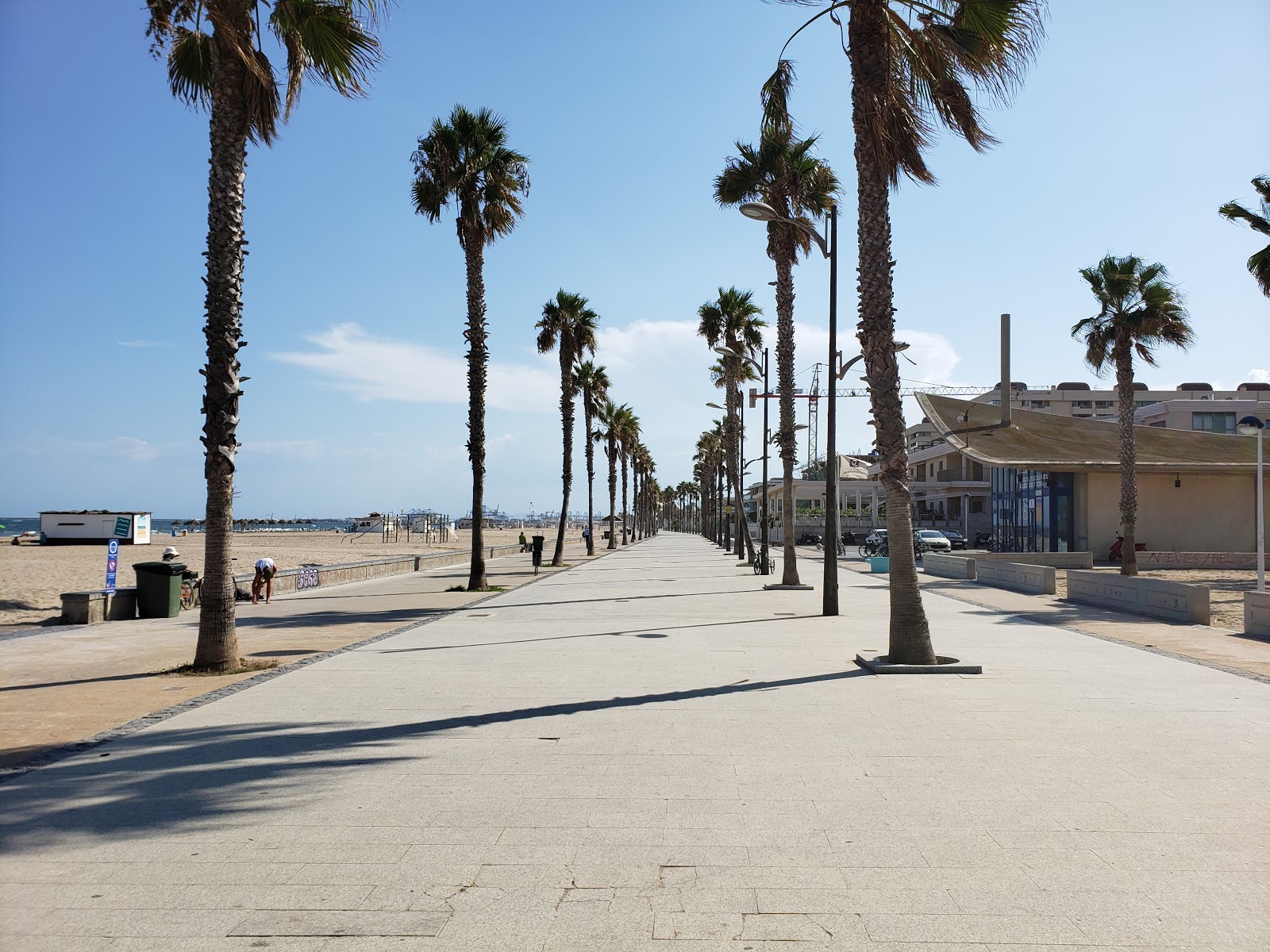 Photo of Platja de la Patacona with partly clean level of cleanliness