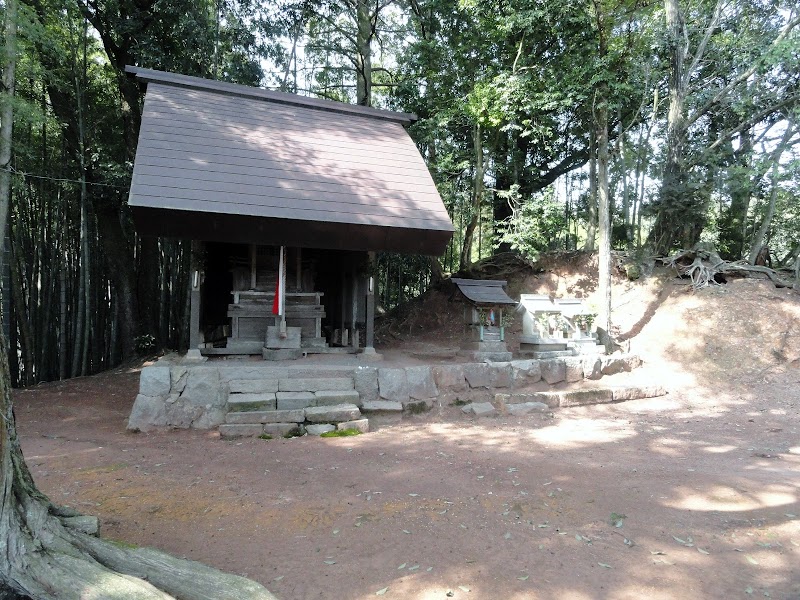 郡家の八幡神社