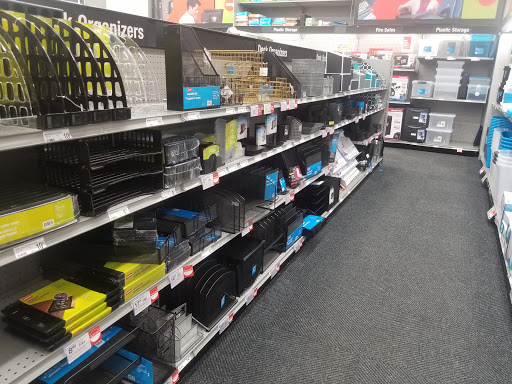 Office Supply Store «Staples», reviews and photos, 4920 Evergreen Way, Everett, WA 98203, USA
