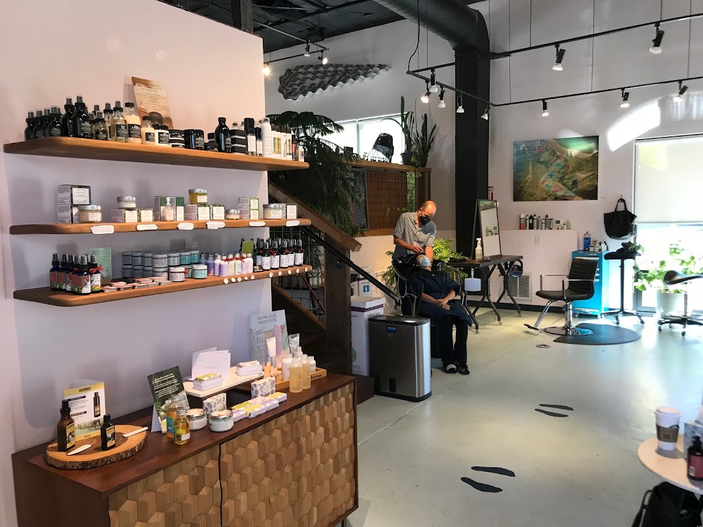 Salon Del Mar 87505