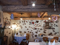 Atmosphère du Restaurant de spécialités alsaciennes Au Raisin d'Or à Zimmerbach - n°15