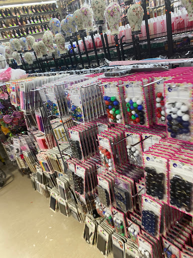 Beauty Supply Store «Giant Beauty Supply», reviews and photos, 11145 S Michigan Ave, Chicago, IL 60628, USA