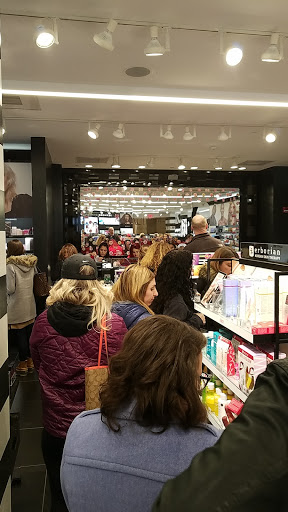 Cosmetics Store «SEPHORA», reviews and photos, 75 Middlesex Turnpike #1061, Burlington, MA 01803, USA