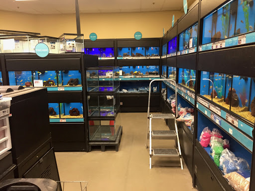 Pet Supply Store «Petco», reviews and photos, 590 E Waterfront Dr, Homestead, PA 15120, USA