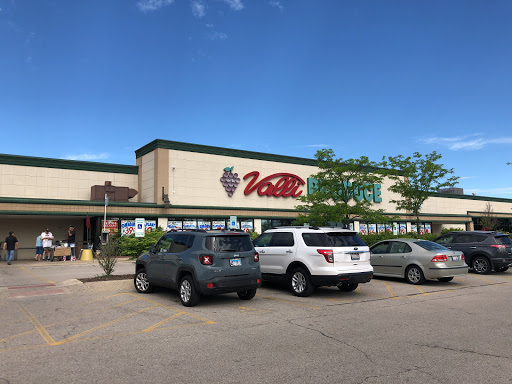 Produce Market «Valli Produce», reviews and photos, 850 Roselle Rd, Hoffman Estates, IL 60169, USA
