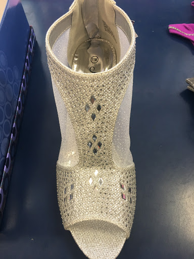 Shoe Store «Shoe Show», reviews and photos, 3869 S High St, Columbus, OH 43207, USA