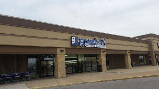 Thrift Store «Goodwill Retail Store of Glen Carbon», reviews and photos, 210 Jct Dr W, Glen Carbon, IL 62034, USA