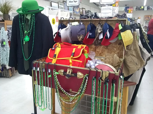 Thrift Store «Red Racks Thrift Store», reviews and photos, 1711 N Glenstone Ave, Springfield, MO 65803, USA