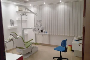 Dentist-Who image