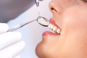 Dentalazer Ağız ve Diş Sağlığı Polikliniği image