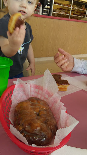 Donut Shop «Shipley Do-Nuts», reviews and photos, 1500 W Hebron Pkwy #100, Carrollton, TX 75010, USA