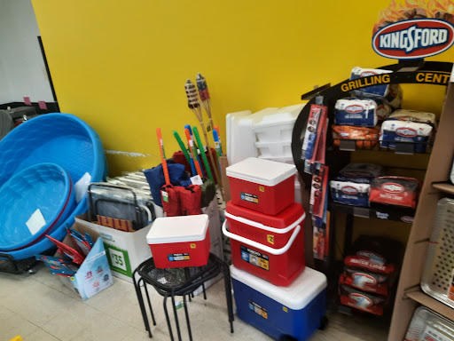 Home Goods Store «Dollar General», reviews and photos, 865 45th Ave NE, Minneapolis, MN 55421, USA