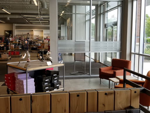 Shoe Store «DSW Designer Shoe Warehouse», reviews and photos, 782 Bethlehem Pike a, North Wales, PA 19454, USA