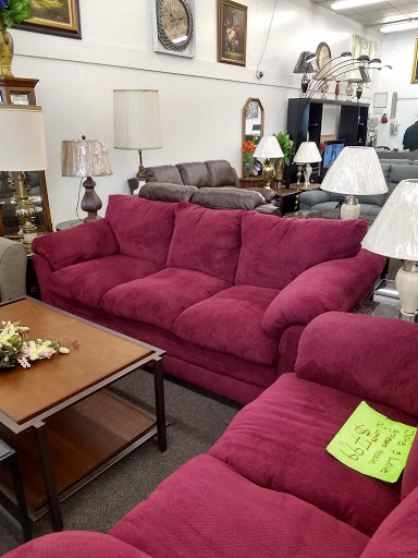 Furniture Store «Cesar Furniture», reviews and photos, 815 S Layton Blvd, Milwaukee, WI 53215, USA