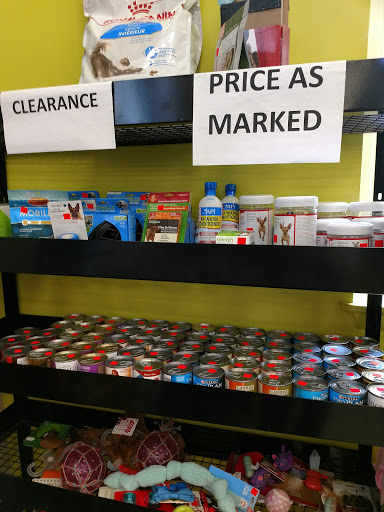 Pet Supply Store «Unleashed by Petco», reviews and photos, 8412 Georgia Ave, Silver Spring, MD 20910, USA