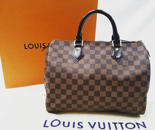 Used Clothing Store «Clothes Mentor Arlington Heights», reviews and photos, 862 W Dundee Rd, Arlington Heights, IL 60004, USA