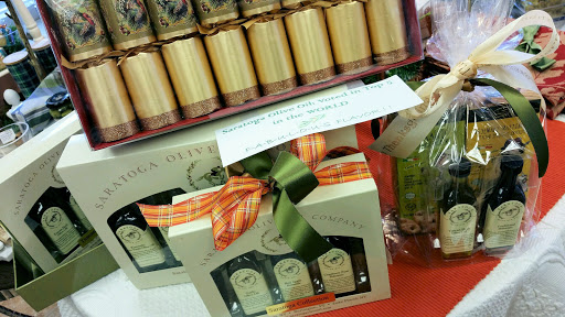 Gift Basket Store «Goldenberry Gifts & Gourmet», reviews and photos, 149 Cherry St, New Canaan, CT 06840, USA