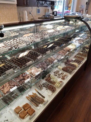 Chocolate Shop «Kilwins Little Rock», reviews and photos, 415 President Clinton Ave, Little Rock, AR 72201, USA