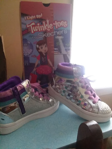 Shoe Store «Shoe Carnival», reviews and photos, 360 John R Rd, Troy, MI 48083, USA