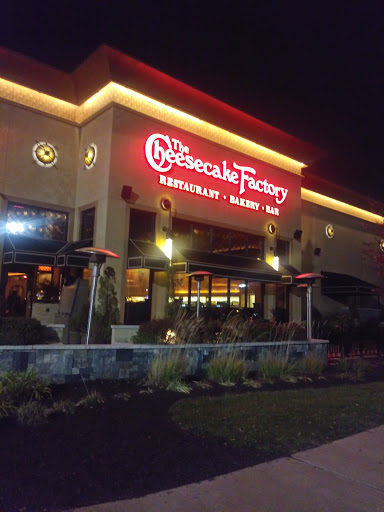 Restaurant «The Cheesecake Factory», reviews and photos, 1504 Old Country Rd, Westbury, NY 11590, USA