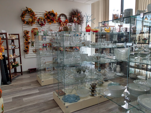 Thrift Store «World Treasures Thrift Shop», reviews and photos, 301 N Walnut St, Hagerstown, MD 21740, USA