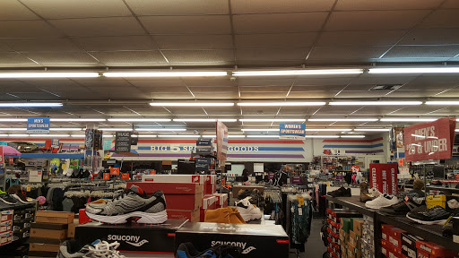Sporting Goods Store «Big 5 Sporting Goods - El Toro», reviews and photos, 24314 Swartz Dr, Lake Forest, CA 92630, USA