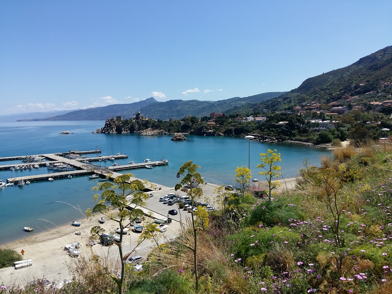 Fotografija Cefalu beach III z siv pesek površino