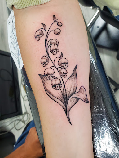 Explore name tattoo ideas for women, creative tattoo ideas in Lombard, available at New Hope Tattoo