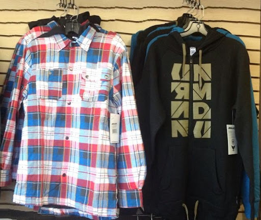 Ski Shop «Mountain Dogs Ski & Sport», reviews and photos, 12 Plaistow Rd, Plaistow, NH 03865, USA