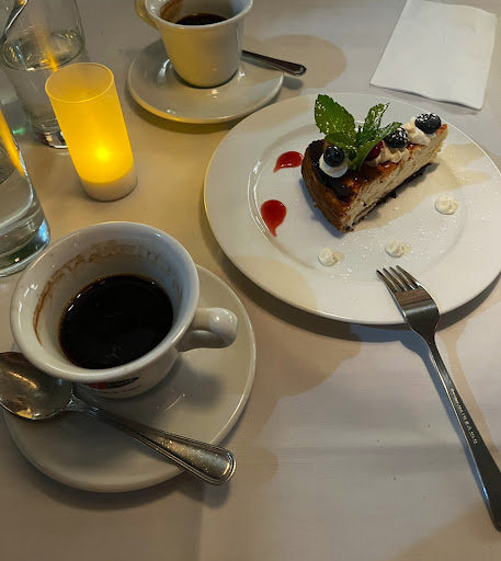 Coffee and cheesecake