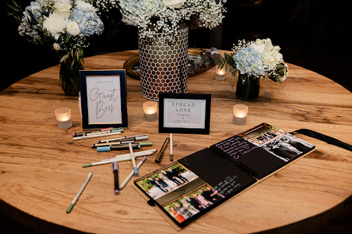 Grocery Store «Quality Food Center», reviews and photos, 6940 Coal Creek Pkwy SE, Newcastle, WA 98059, USA