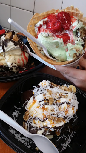 Ice Cream Shop «Cold Stone Creamery», reviews and photos, 17304 Southcenter Pkwy, Tukwila, WA 98188, USA