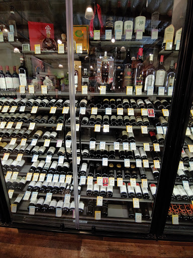 Shopping Mall «Villaggio Shopping Center», reviews and photos, 7959 N Blackstone Ave, Fresno, CA 93720, USA