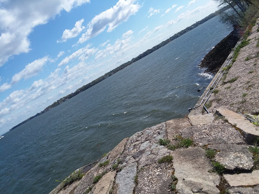 Park «Fort Totten Park», reviews and photos, Totten Ave & 15 Rd, Bayside, NY 11359, USA