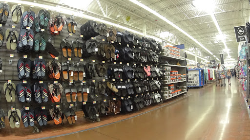 Department Store «Walmart Supercenter», reviews and photos, 27931 Kelly Johnson Pkwy, Santa Clarita, CA 91355, USA