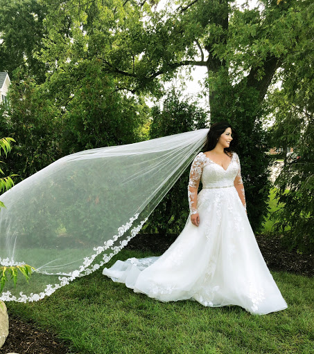 Bridal Shop «Bella Sposa Bridal Boutique», reviews and photos, 9524 179th St, Tinley Park, IL 60487, USA